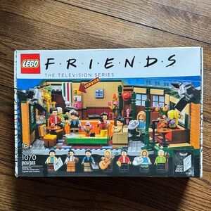 LEGO Friends TV Series Central Perk Set